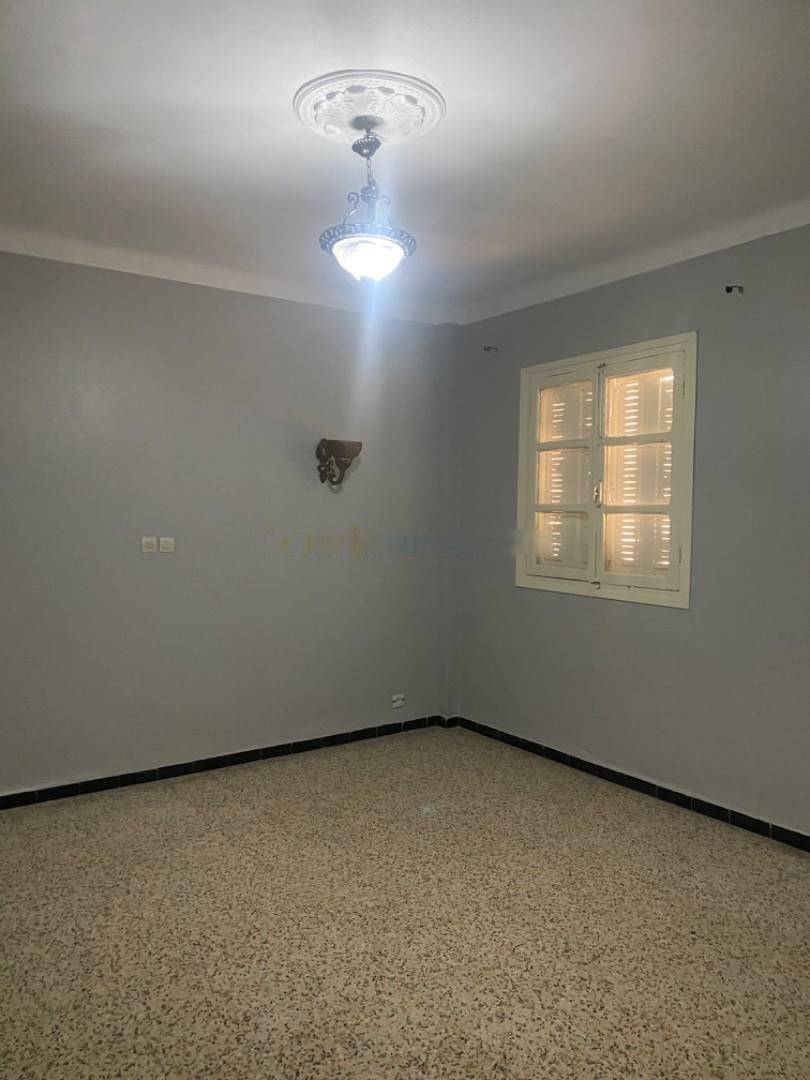 Location Appartement F4 Kouba