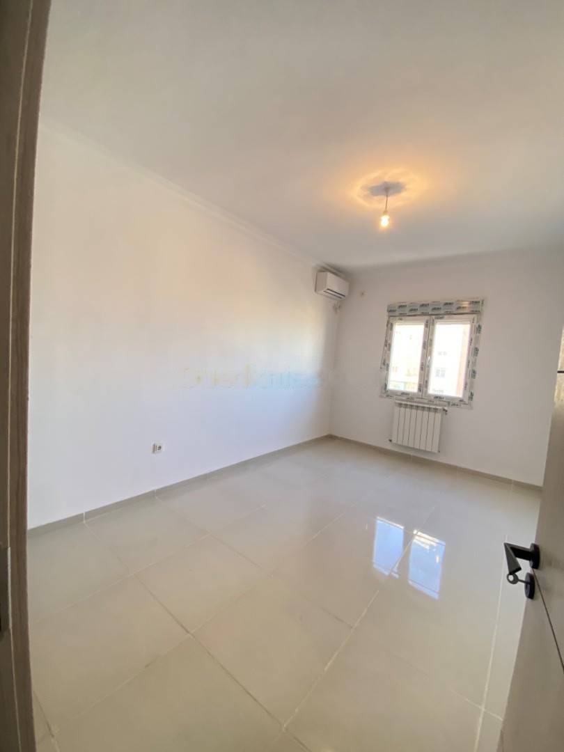 Location Appartement F5 Kouba