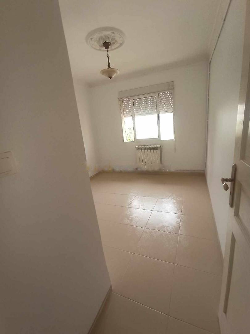 Location Appartement F5 Saoula