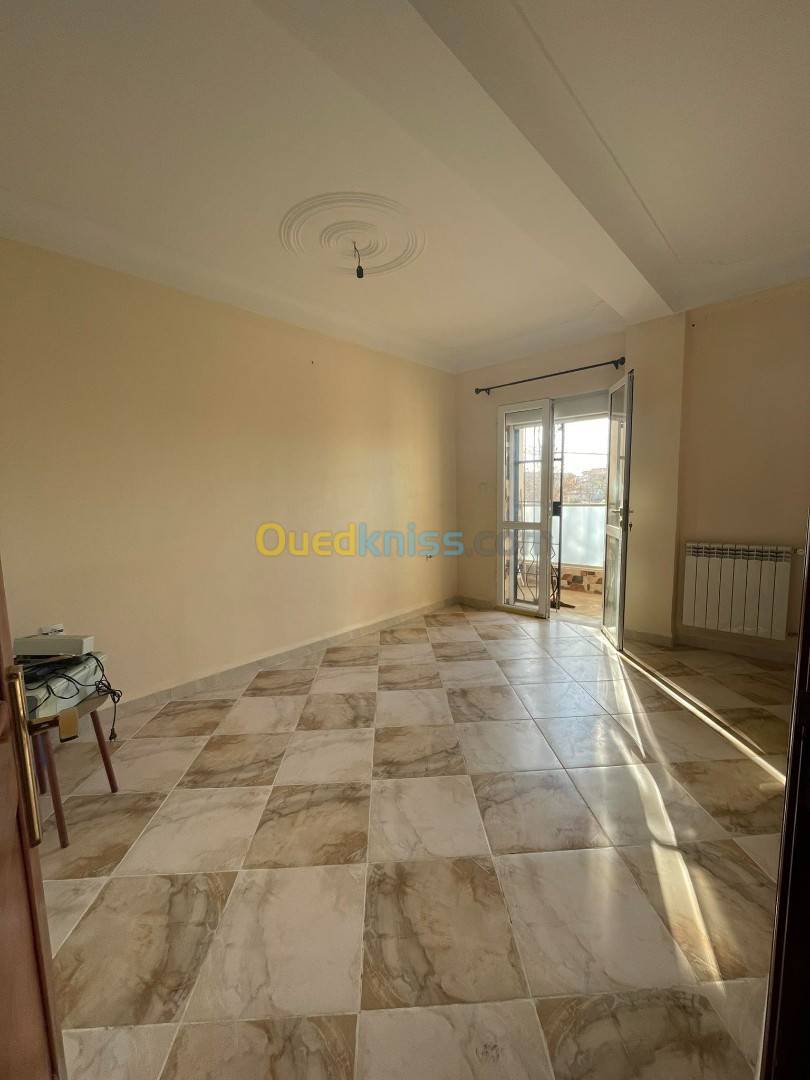 Location Appartement F4 Bordj El Bahri