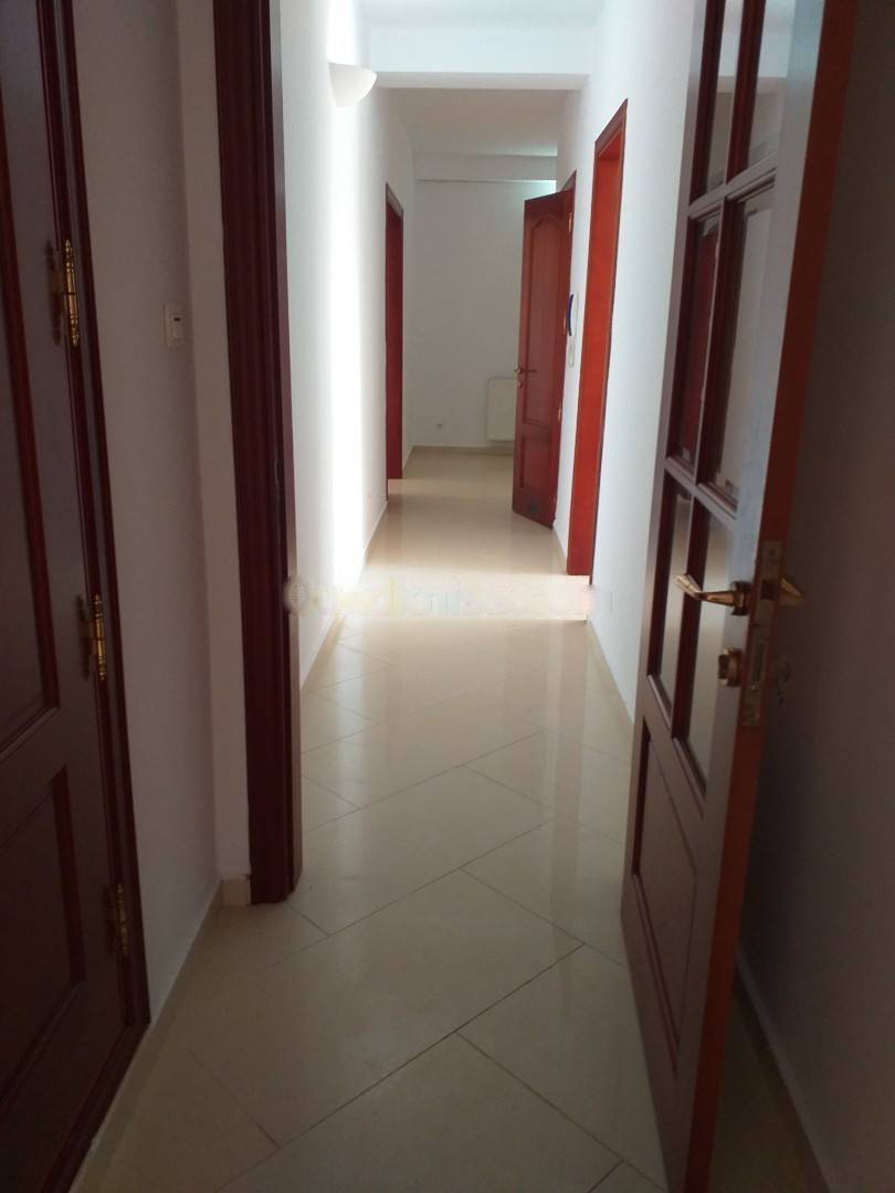 Location Appartement F4 El Achour