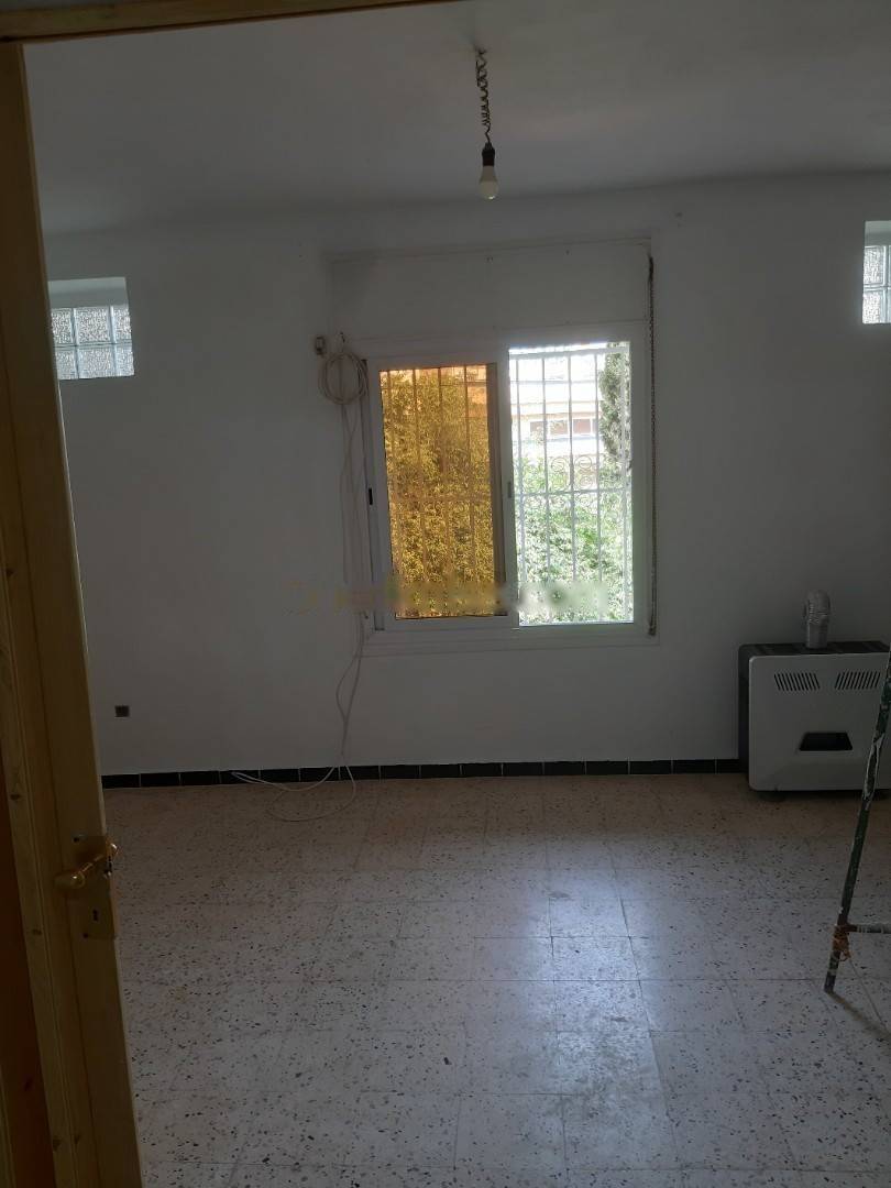 Location Appartement F2 Hydra