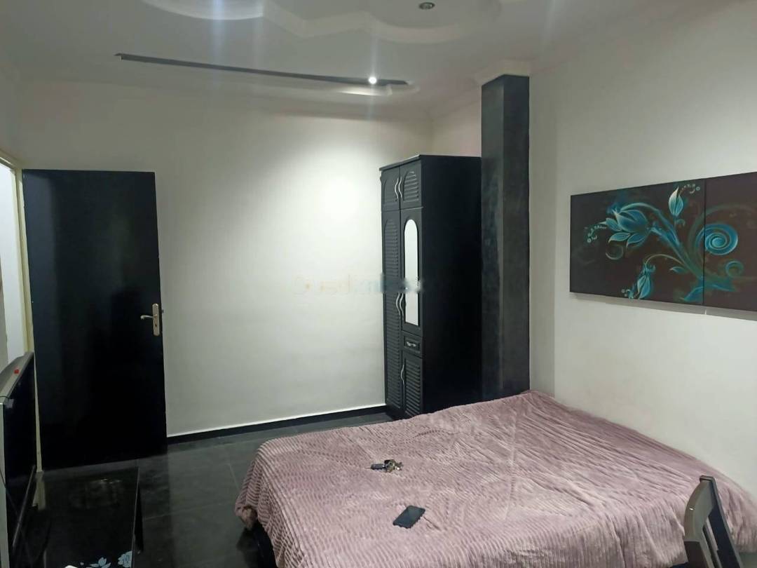 Location Appartement F1 Hydra