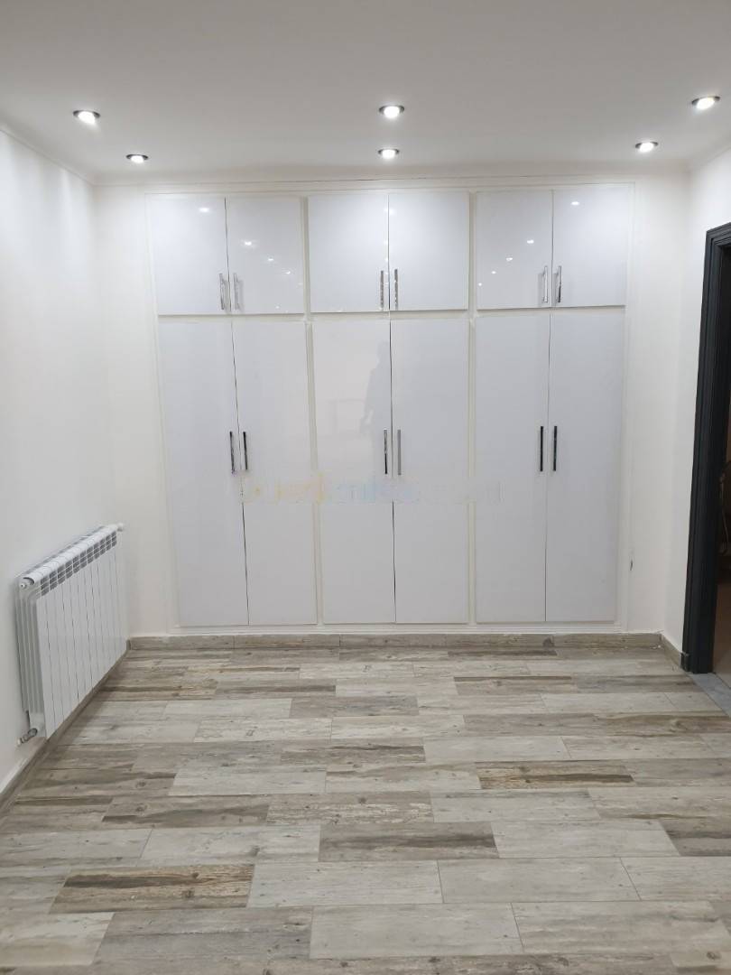 Location Appartement F4 Birkhadem