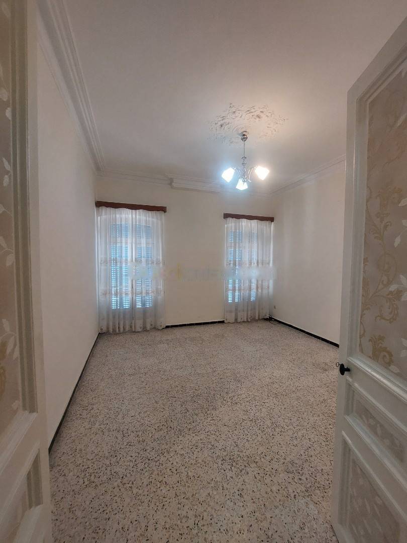 Location Appartement F2 Bab El Oued