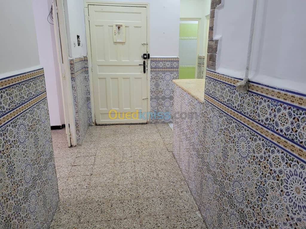 Location Appartement F3 Djasr Kasentina