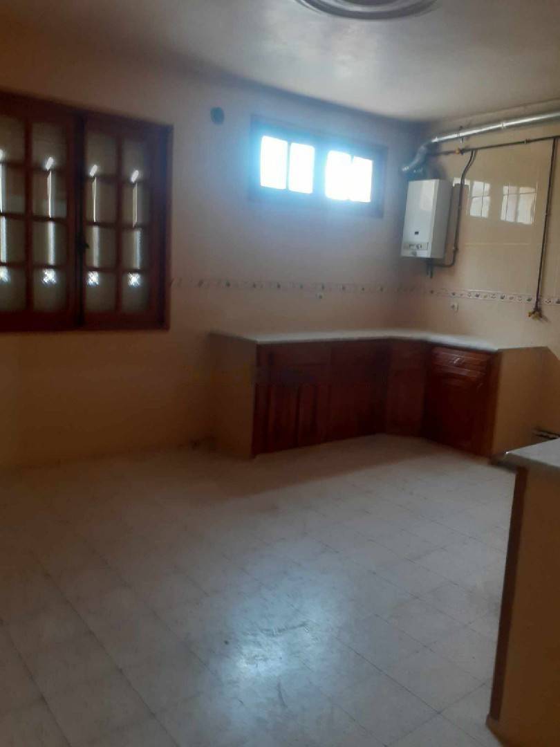 Location Niveau de villa F5 Birkhadem