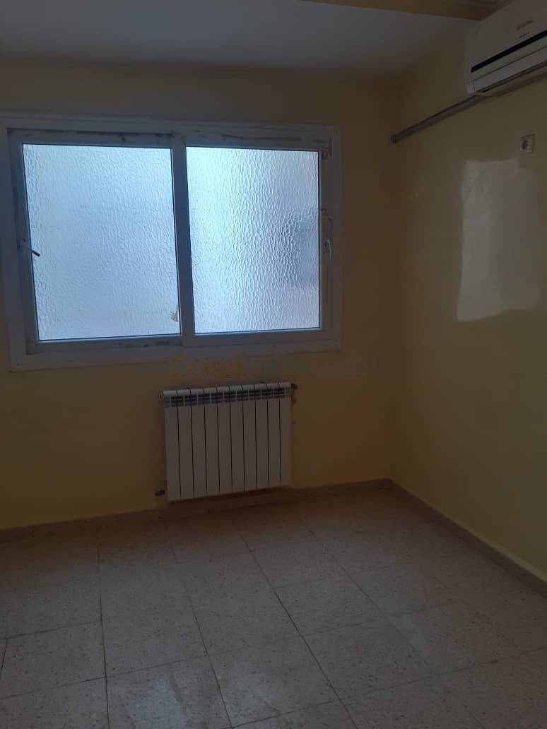 Location Niveau de villa F3 Djasr Kasentina