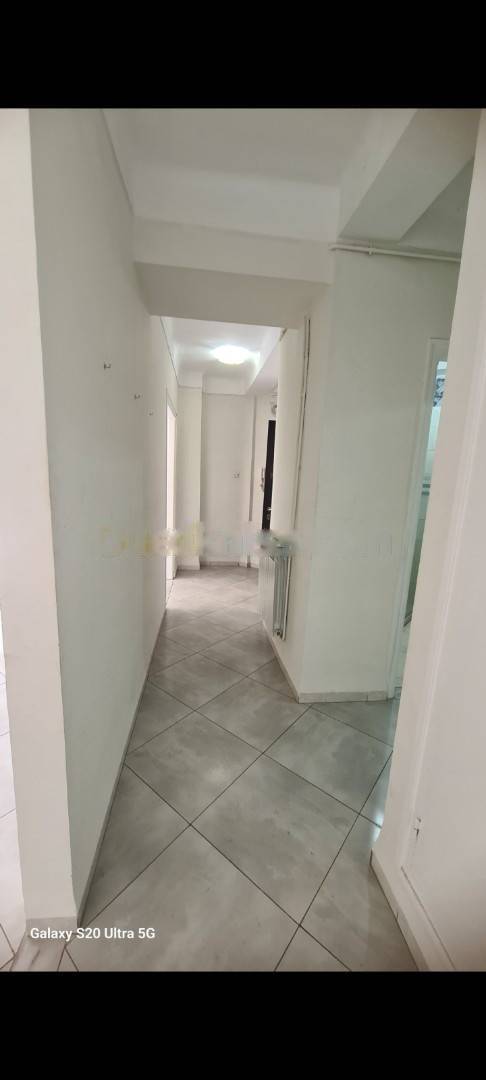 Location Appartement F3 Souidania