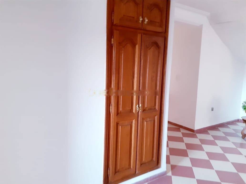 Location appartement f7 hydra