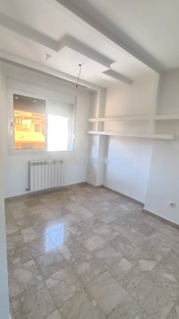 Location Appartement F4 Birkhadem