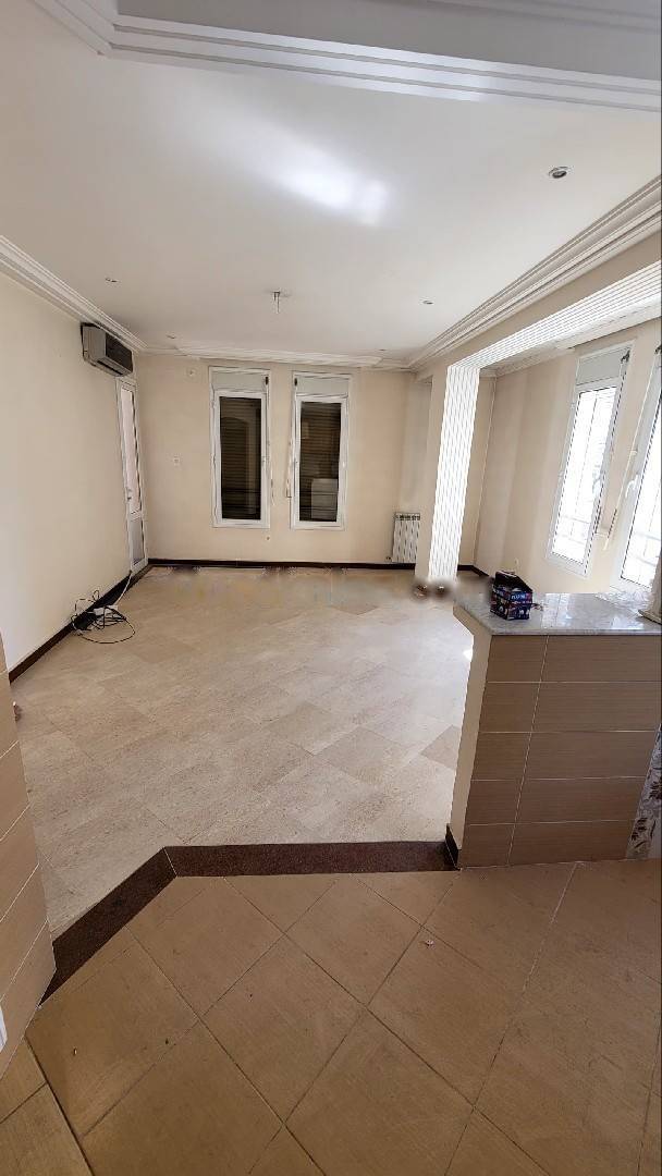 Location Appartement F4 Dely Ibrahim