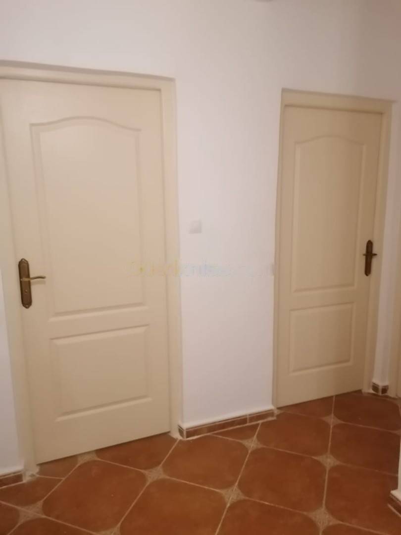 Location Appartement F4 Birkhadem