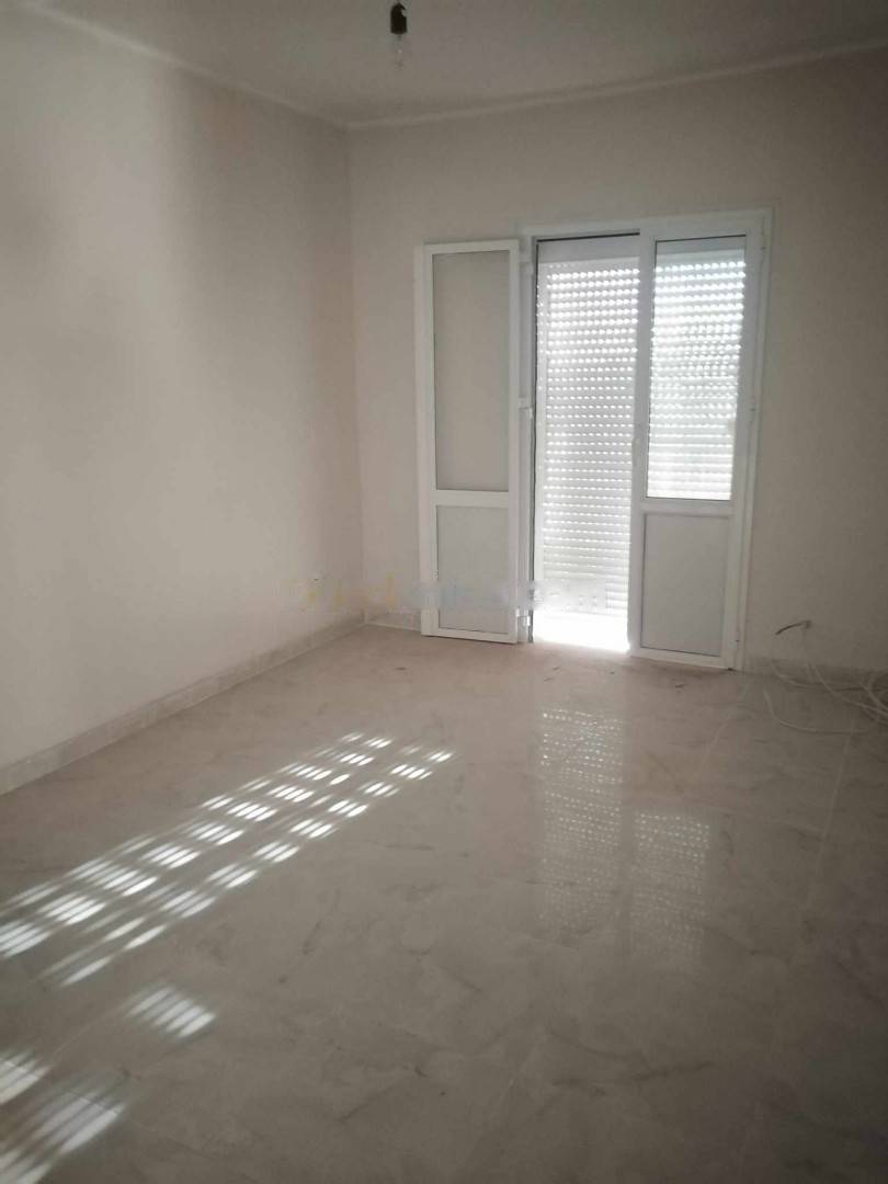 Location Appartement F3 El Achour