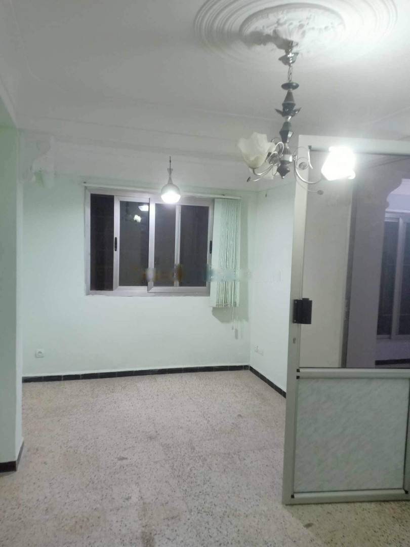 Location Appartement F3 Birkhadem