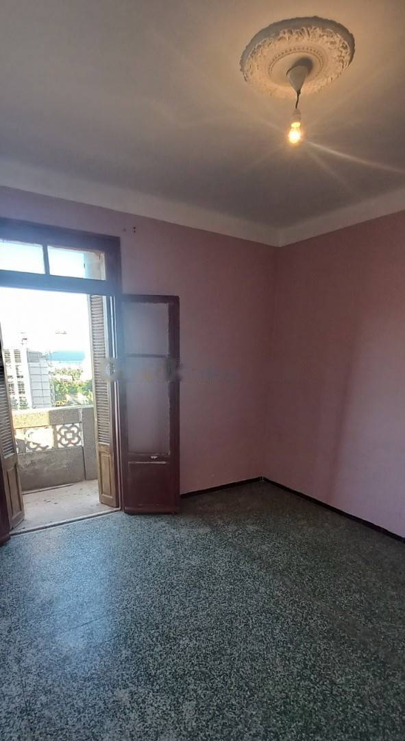 Location Appartement F3 Hussein Dey