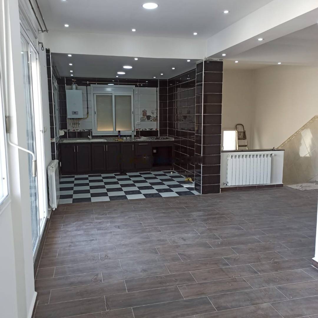 Location Niveau de villa F4 Bordj El Bahri