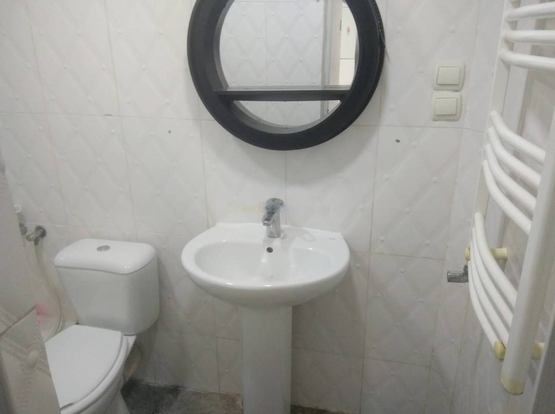 Location Appartement F2 El Mouradia