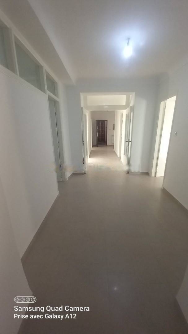 Location Appartement F5 Hydra