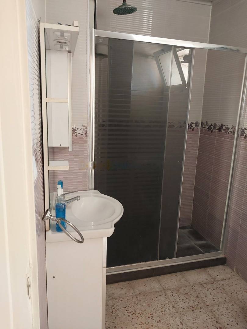 Location Niveau de villa F3 Bab Ezzouar