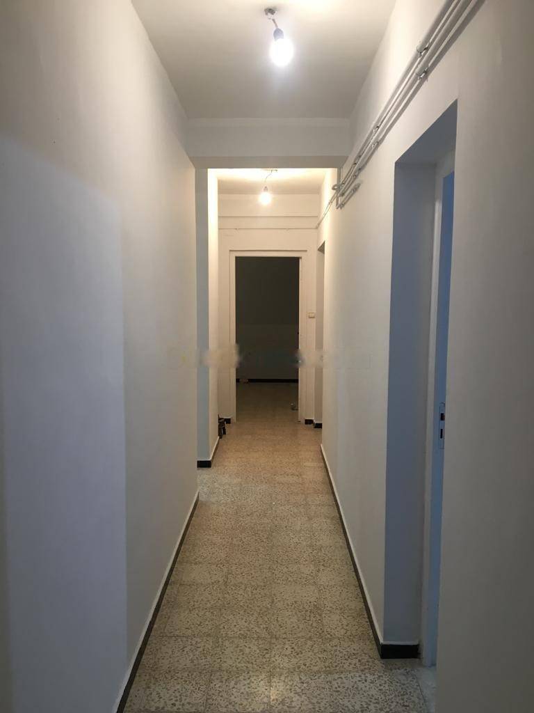 Location Appartement F4 Bab Ezzouar