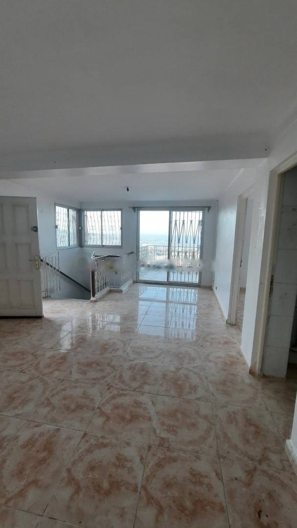 Location Appartement F3 El Mouradia