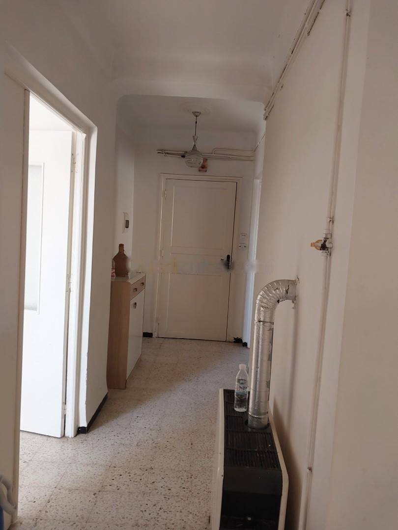 Location Appartement F3 Bab Ezzouar