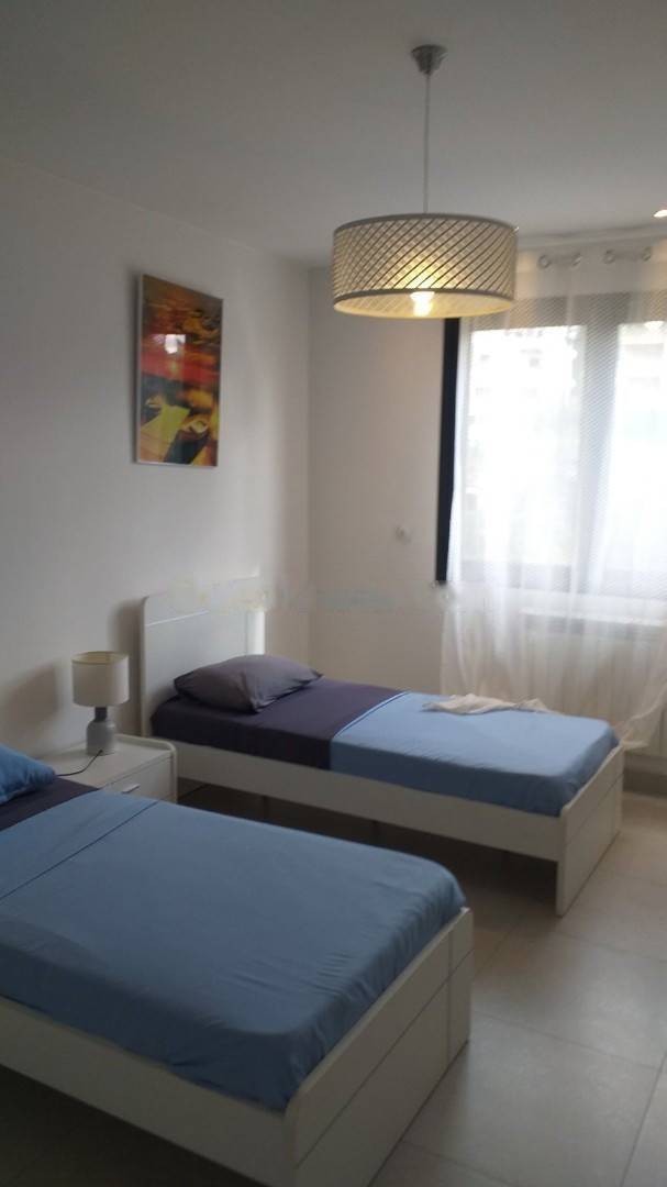 Location Appartement F4 Hydra