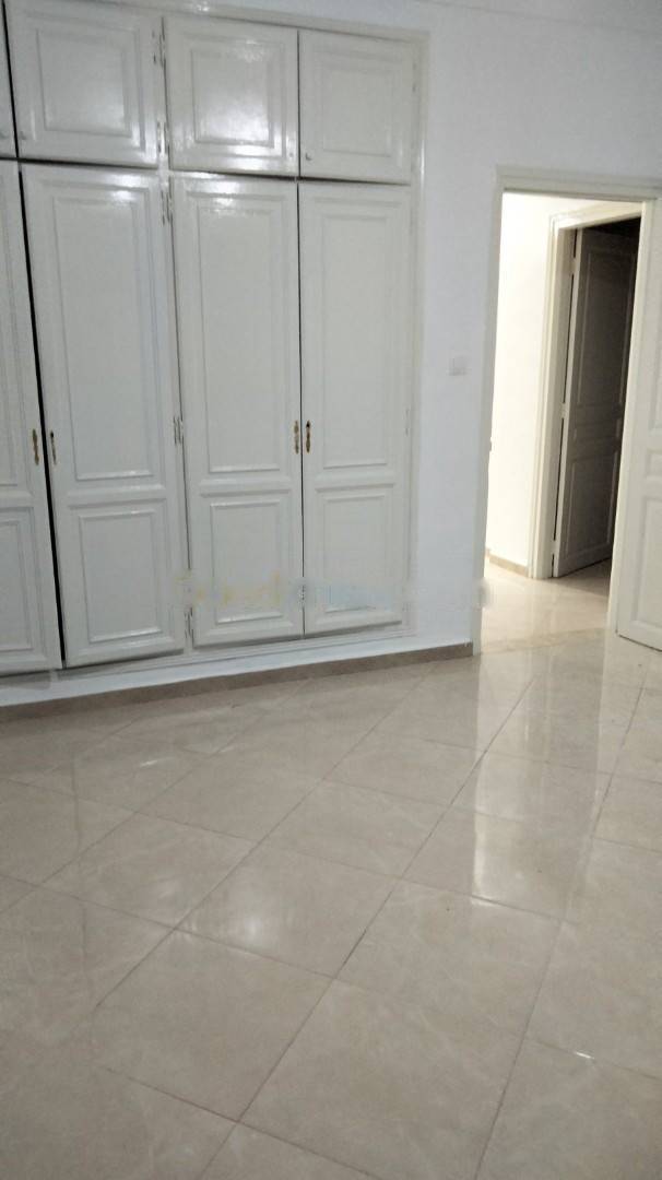 Location Appartement F4 Dely Ibrahim