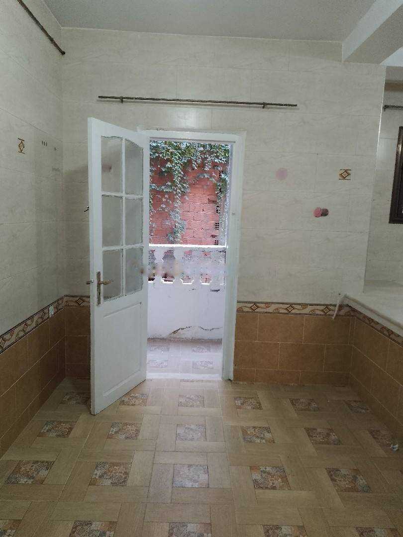 Location Niveau de villa F4 Djasr Kasentina