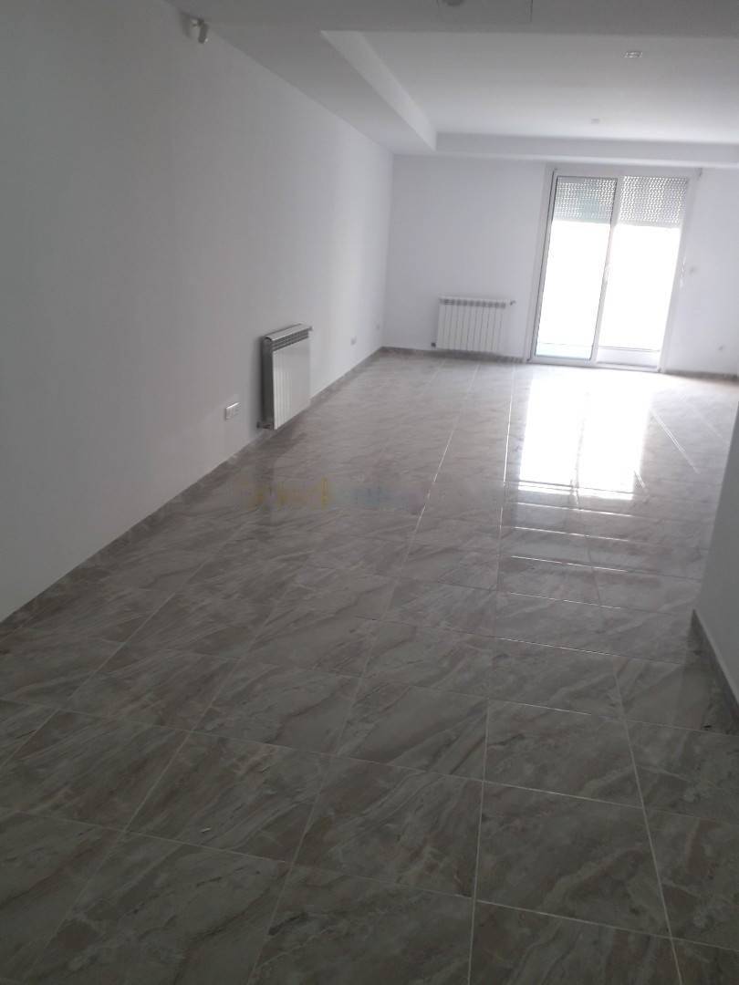 Location Appartement F3 El Mouradia