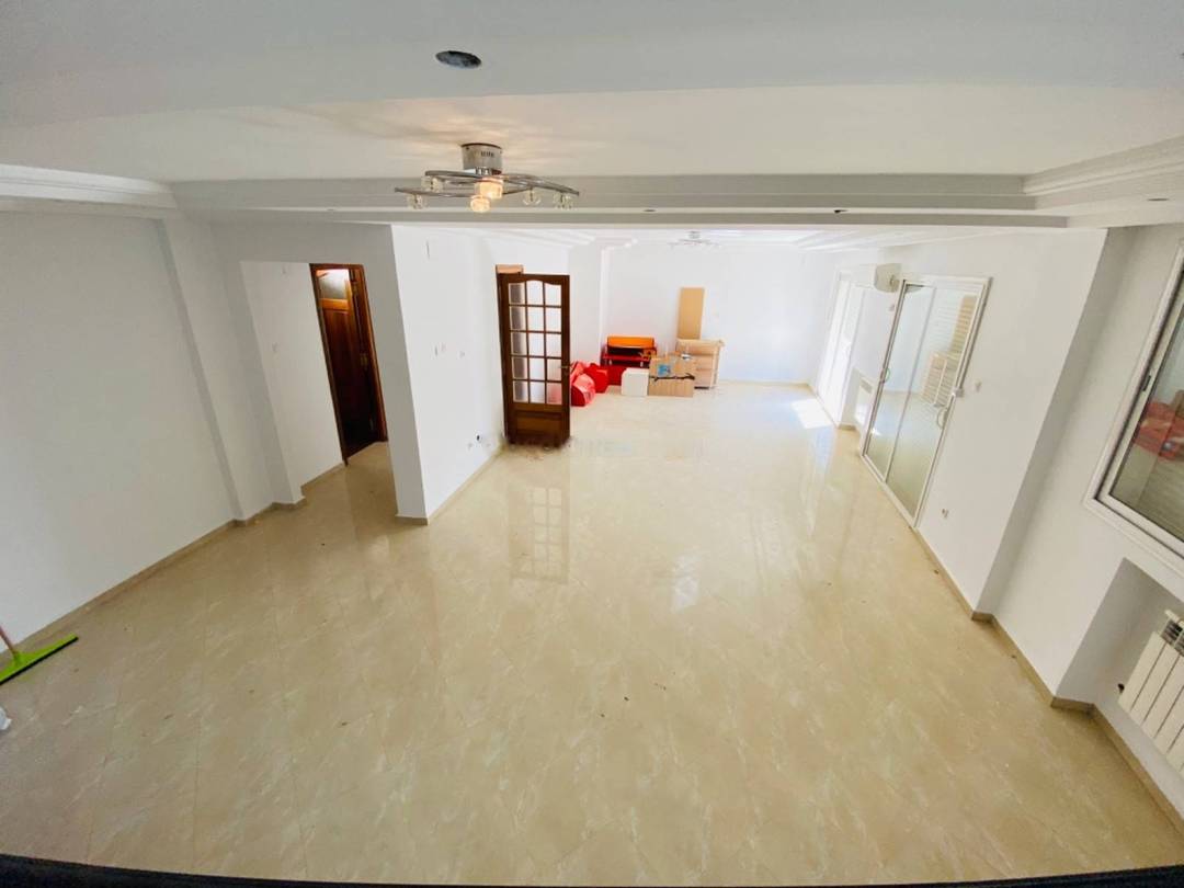 Location Appartement F4 Hydra
