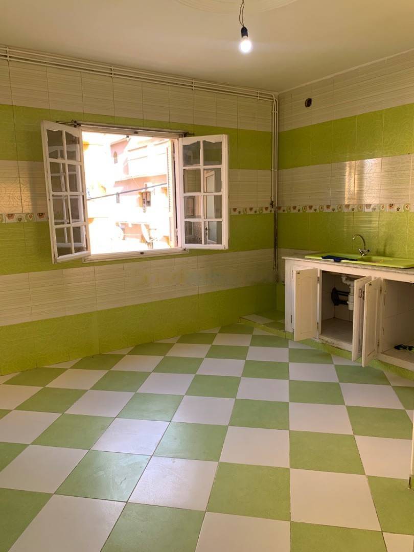 Location Niveau de villa F5 Kouba