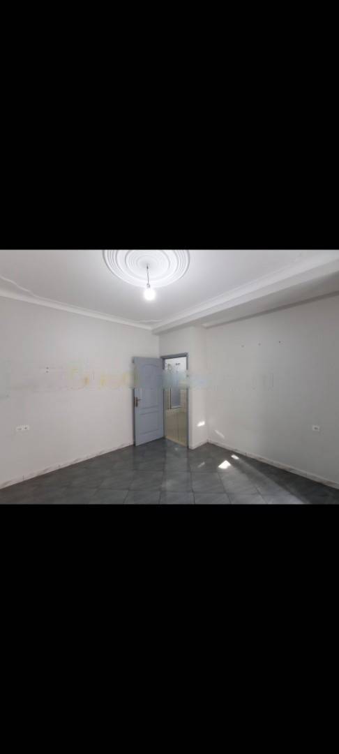 Location Appartement F2 Bab Ezzouar