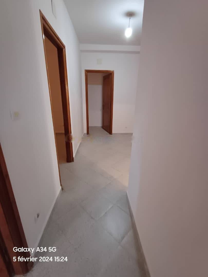 Location niveau de villa f5 birkhadem 11