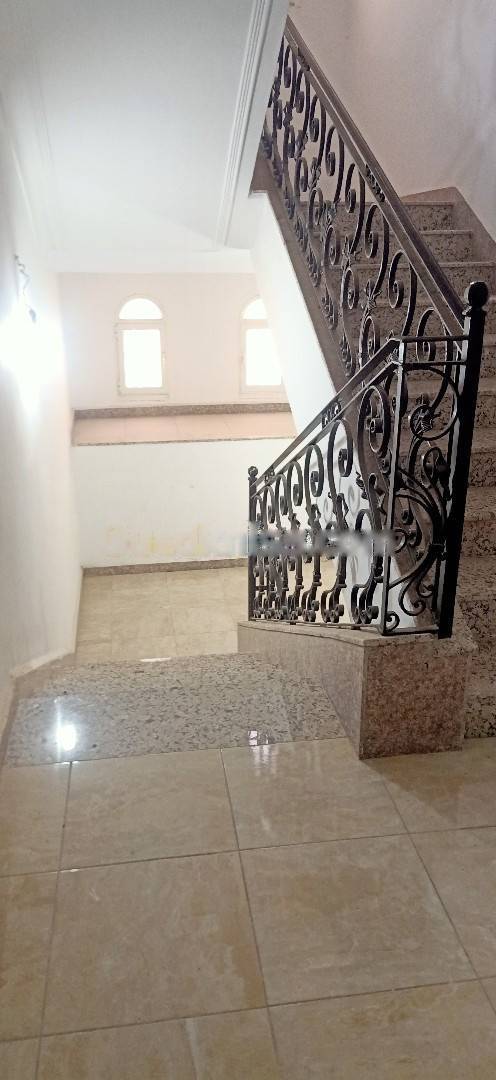 Location Niveau de villa F3 Birkhadem