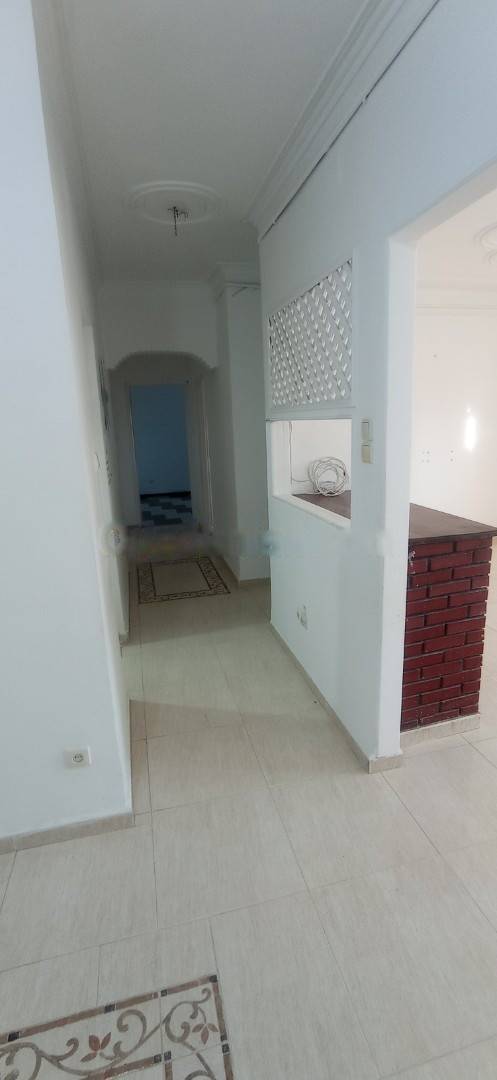 Location Appartement F4 El Achour