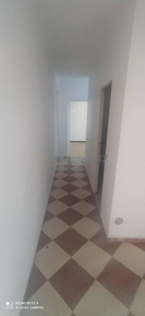 Location Appartement F4 Bab Ezzouar