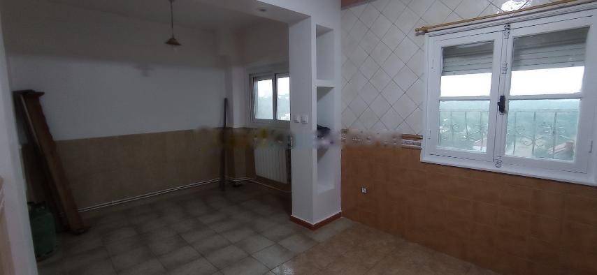 Location Appartement F4 El Achour