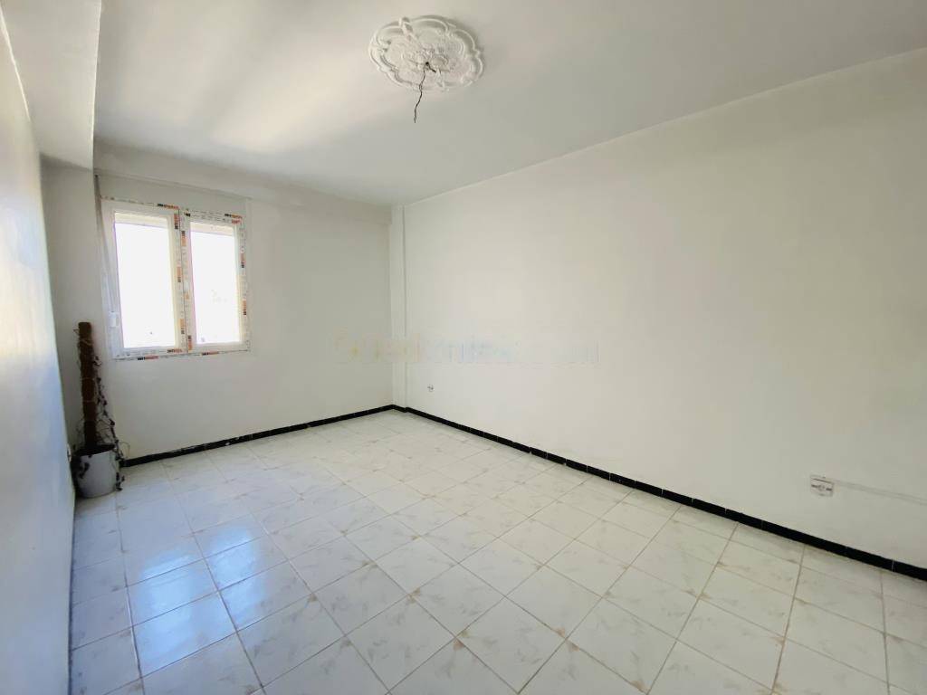 Location Appartement F4 Bir Mourad Rais