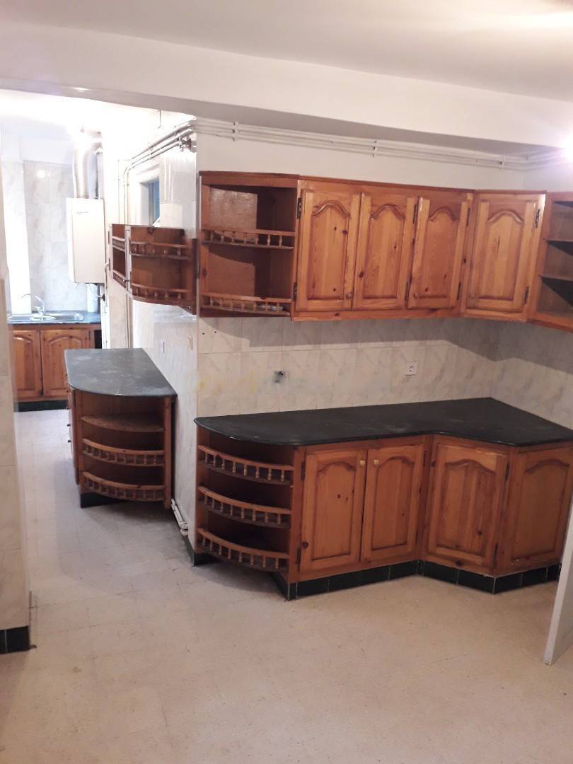 Location Appartement F5 Birkhadem