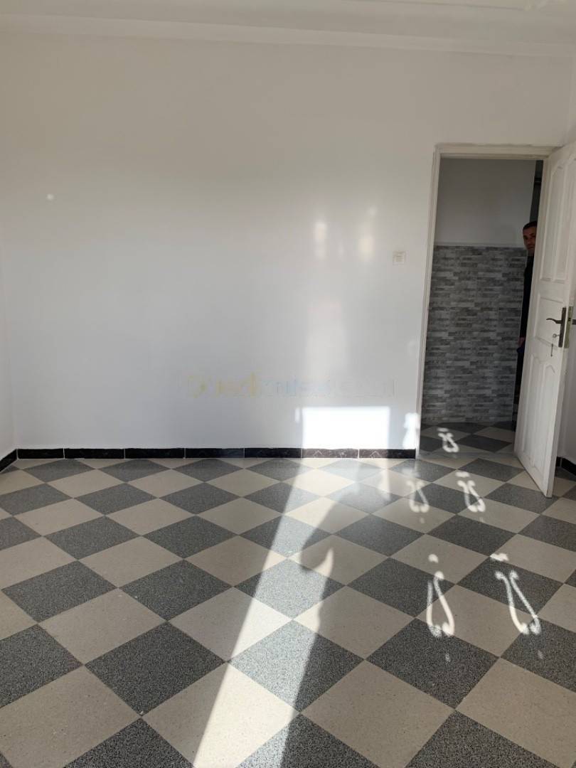 Location Niveau de villa F5 Kouba