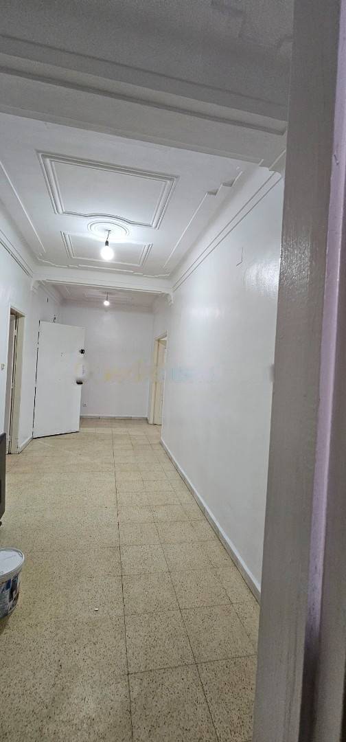 Location Niveau de villa F3 Kouba