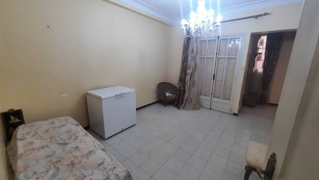 Location Niveau de villa F5 Bouzareah