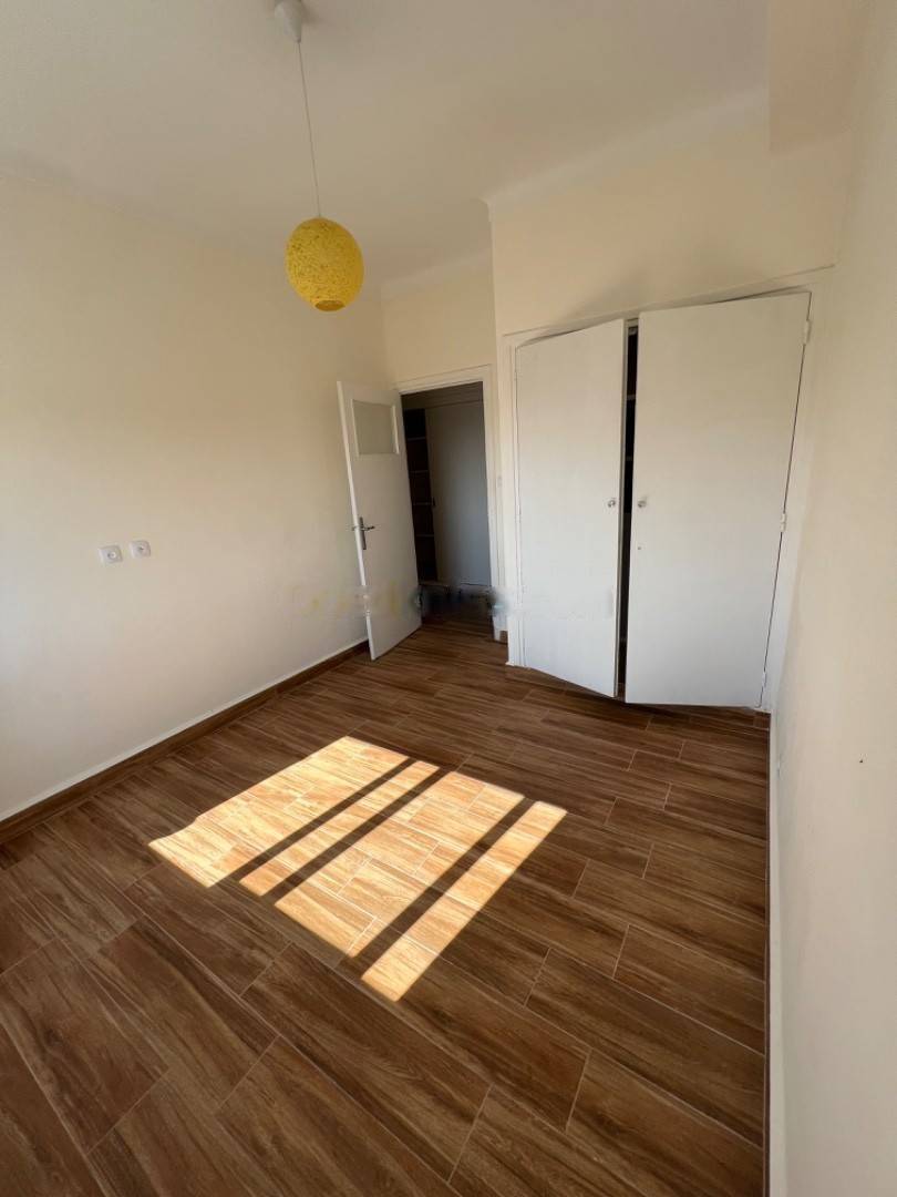 Location Appartement F4 El Mouradia
