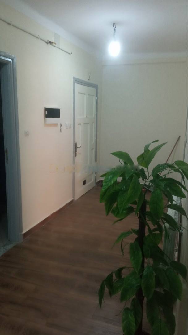 Location Appartement F4 Bir Mourad Rais