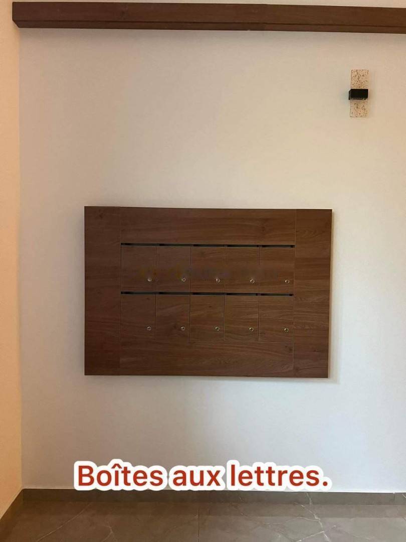 Location Appartement F4 Dely Ibrahim