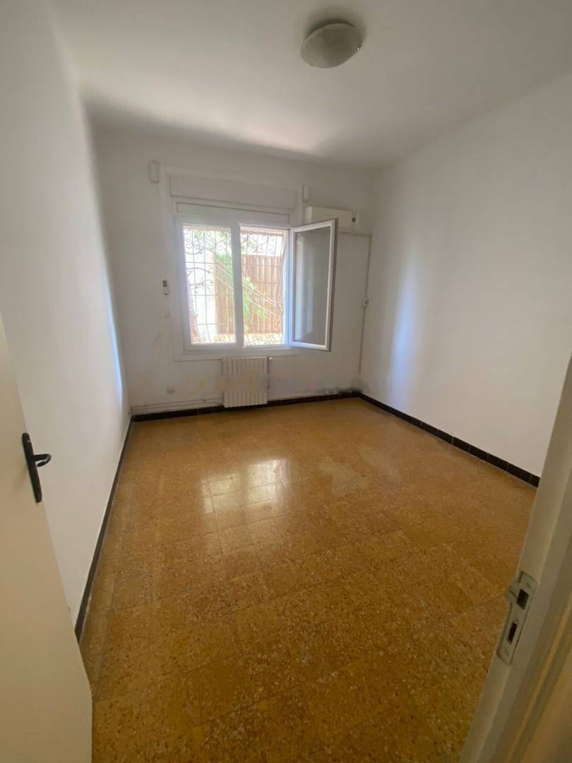 Location Appartement F2 Hydra