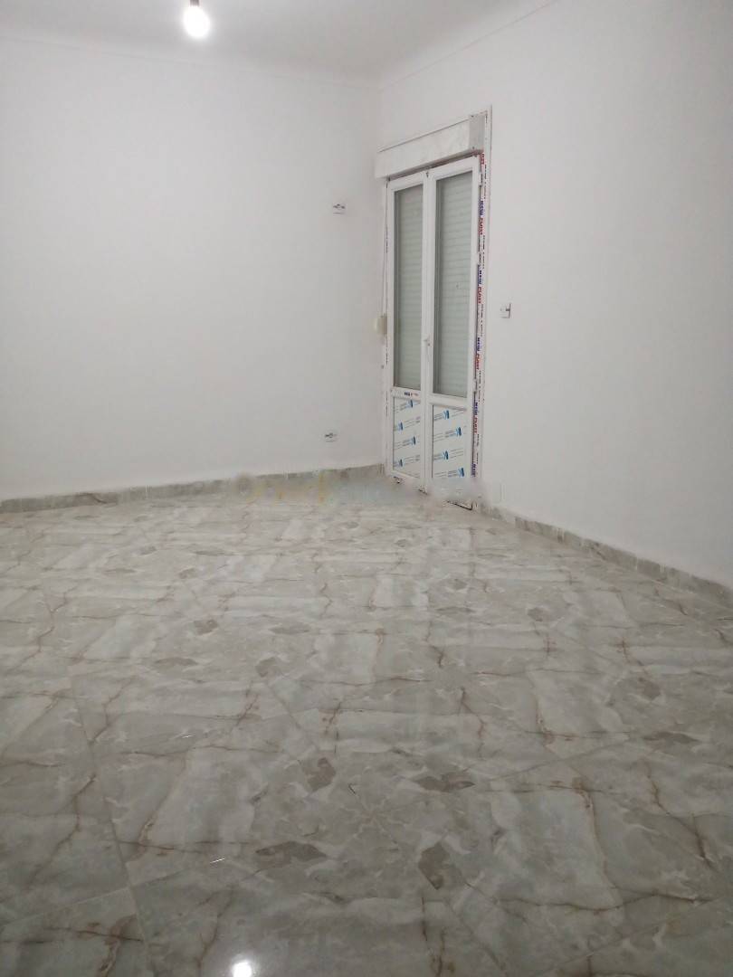 Location Appartement F3 Bab Ezzouar