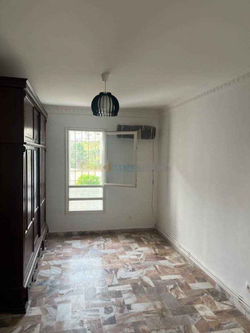 Location Appartement F5 Kouba